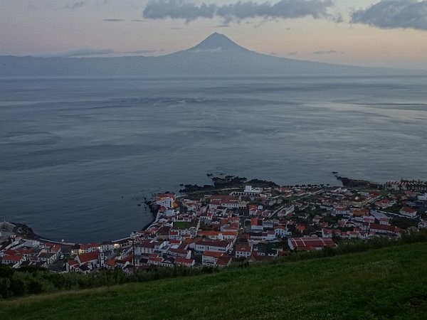 Velas after sunset from near viewpoint; in background Pico mountain